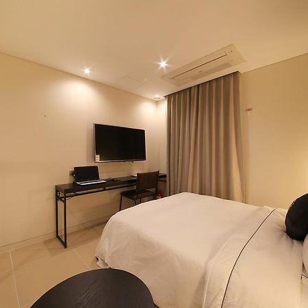 Hotel Cullinan 2 Geondae Сеул Экстерьер фото