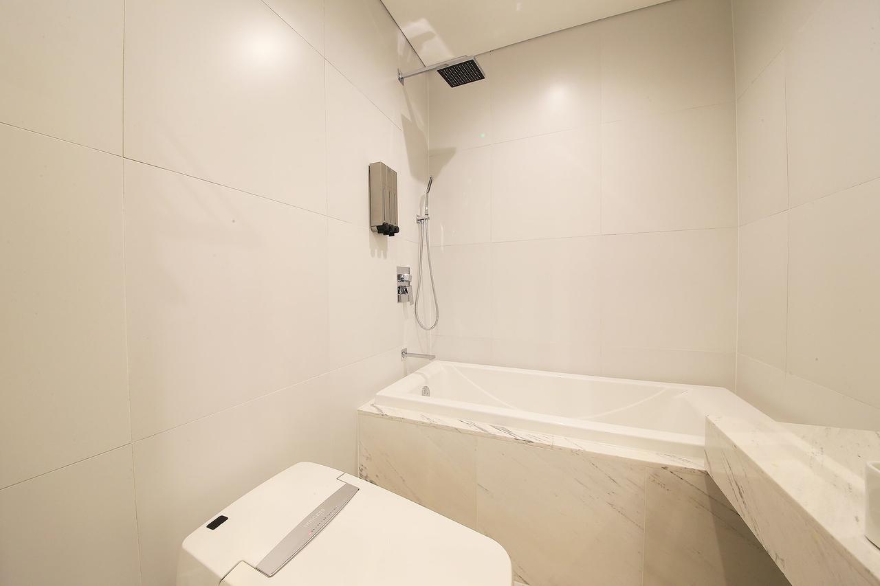 Hotel Cullinan 2 Geondae Сеул Экстерьер фото